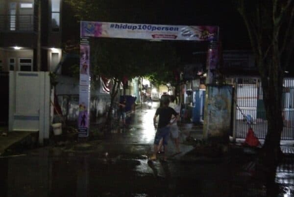 Sosialisasi Bahaya Narkoba Lewat Pemasangan Gapura