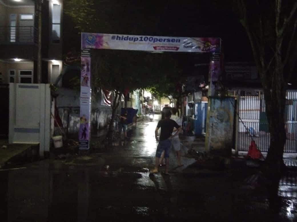 Sosialisasi Bahaya Narkoba Lewat Pemasangan Gapura Sosialisasi Bahaya Narkoba Lewat Pemasangan Gapura