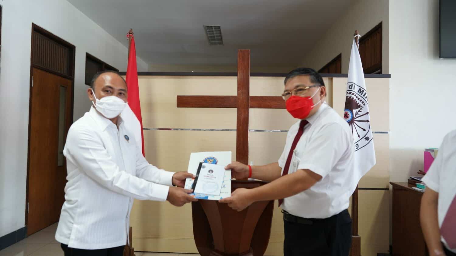 Audiensi Kepala BNNP Sulut Dengan Ketua BPMJ Sinode GMIM Audiensi Kepala BNNP Sulut Dengan Ketua BPMJ Sinode GMIM